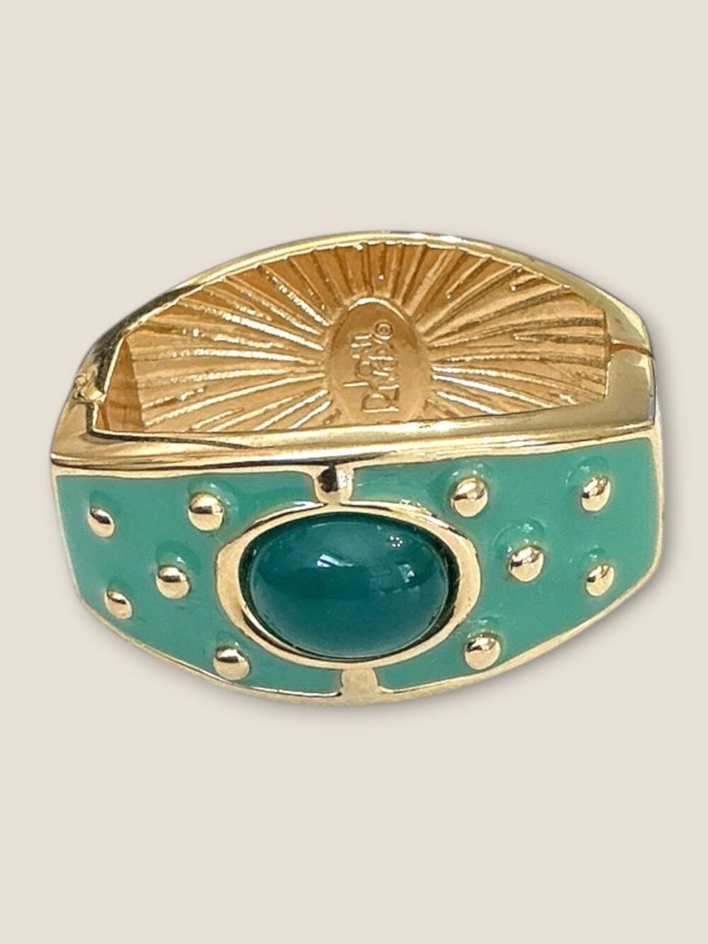 Joan Rivers Gold-Tone & Green Enamel Scarf Clip With Oval Cabochon Center & Sunb - Picture 2 of 8